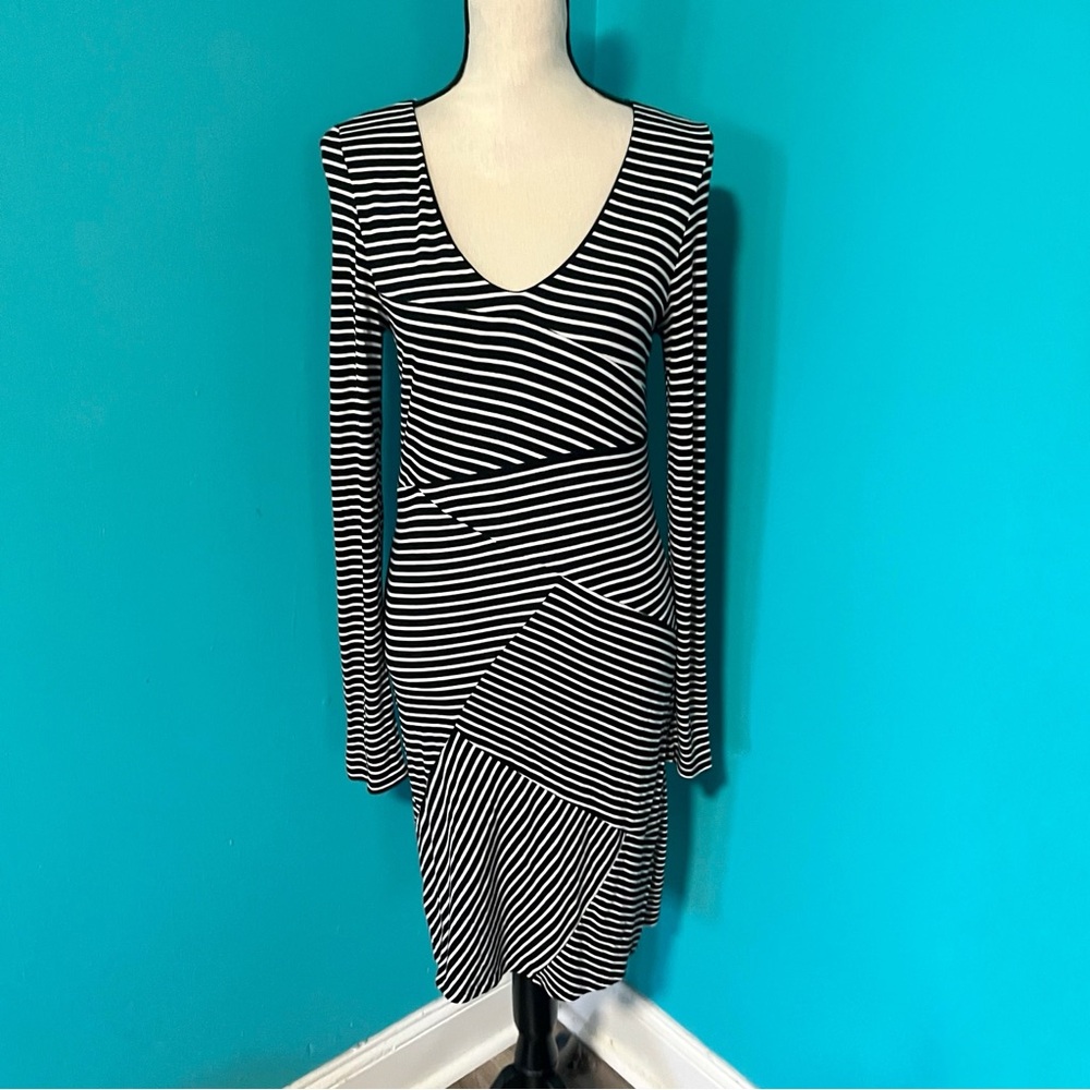 NWT Market & Spruce M Black White Striped Saige Knit Long Sleeve Dress